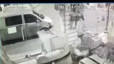 giyim magazasi - Gece bekçileri hırsızlık girişimini engelledi - İSTANBUL Videosu
