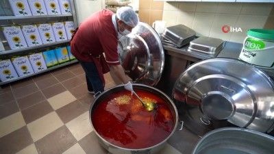  Yaşlılara evde yemek servisi