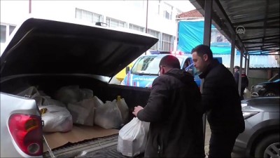 kamu gorevlileri - Ellerinde poşetlerle köy köy gezip 'hayır dua' alıyorlar - BİLECİK Videosu