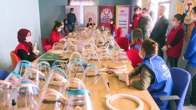 genclik merkezi - Gençlik Merkezlerinde ''Korumalı Maske'' üretimi (2) - ANKARA Videosu