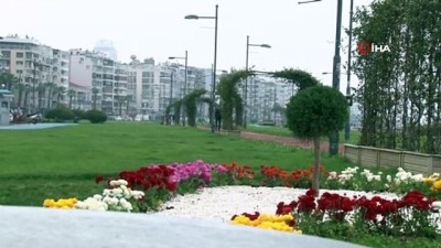 kalaba -  İzmir’de sahil ve pazar yerleri boş kaldı Videosu