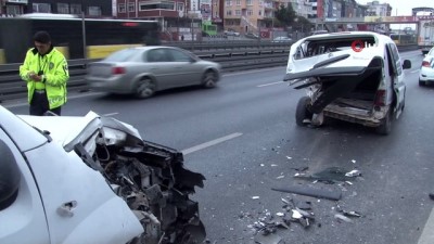  Florya'da iki otomobil çarpıştı : 2 yaralı