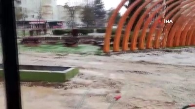 kapali alan -  Malatya’da dolu yağışı etkili oldu, yollar beyaza büründü Videosu
