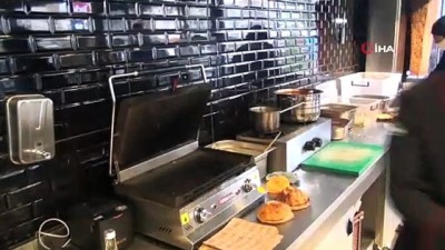 yogun mesai -  Manisalı sağlıkçılara moral yemeği Videosu