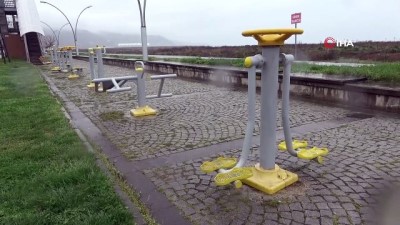  Boş kalan sahiller koyun sürüsüne kaldı