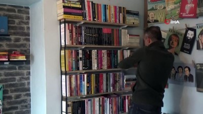 whatsapp -  İnsanlar evde kalsın diye evlere kitap servisine başladı Videosu