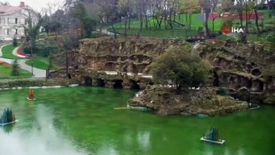  İstanbul’un tarihi meydanları boş kaldı