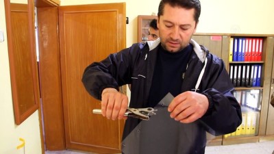 rehber ogretmen - Öğretmenler gönüllü olarak siperlik ve maske üretiyor - SİVAS Videosu
