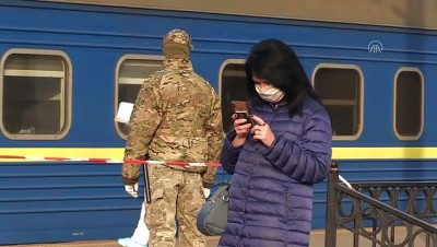 Rusya'da tahliye edilen Ukraynalılar Kiev'e geldi - KİEV