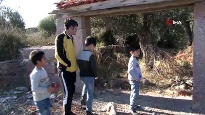 sili - Yunanlılar mültecilerin parasını alıp dövdü Videosu