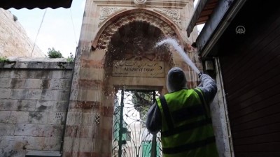 Doğu Kudüs'teki Kamame Kilisesi dezenfekte edildi