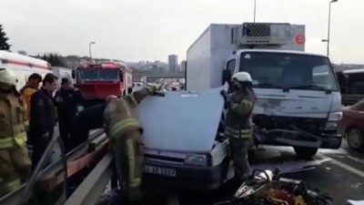  E-5 Bakırköy mevkii, Avcılar istikametinde otomobil kamyonetle çarpıştı: 1 ölü