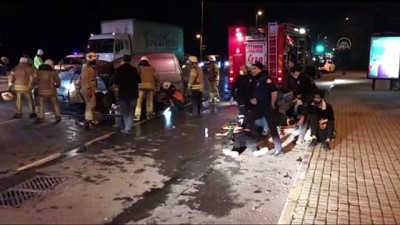 ilk mudahale - Fatih'te trafik kazası: 1 ölü, 3 yaralı - İSTANBUL Videosu