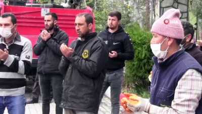 cami imami -  Köylüler Korona virüsten kurtulmak için kurban kesip dua ettiler Videosu