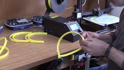 Öğretmenler evlerinde yüz koruyucu siperlik üretiyor - ADIYAMAN