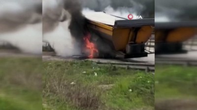  - Seyir halindeki kamyon damperinin lastikleri yandı