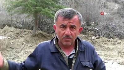  Tarlasına sürerken tarihi eser çıktı