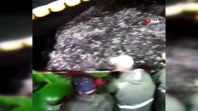  Çanakkale’de 15 ton hamsi yakalandı