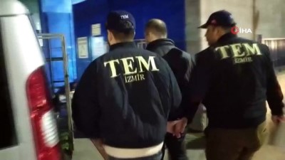  İzmir'de FETÖ'nün hücre evlerine operasyon: 74 gözaltı