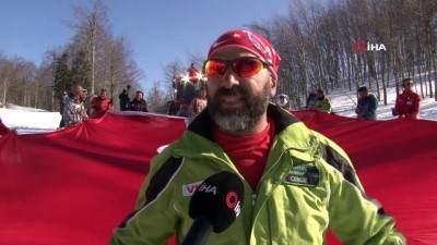 kayak tutkunlari -  Kayak tutkunları İdlib için dev Türk bayrağıyla kaydı Videosu