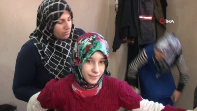  Suriye'den engelli kızını sırtında taşıyarak kaçtı, Mehmetçik yardımına koştu