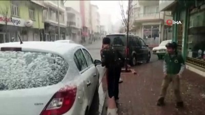  Baharın ilk günlerinde vatandaşlara kar sürprizi