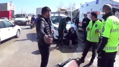 elektrikli bisiklet -  Elektrikli bisiklet ile otomobil böyle çarpıştı: 2 yaralı Videosu