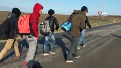 gaz bombasi -  Afganistanlı inşaat mühendisi mülteci: “Biz Avrupa’ya gitmeye bayılmıyoruz, ama onlar silah satarak mecbur ediyorlar” Videosu