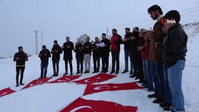  Muşlulardan Mehmetçiğe Türk bayraklı destek