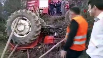 gubre -  Tarlaya gübre taşıdığı traktörün altında kaldı Videosu
