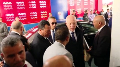sehit ailesi -  - Tunus Cumhurbaşkanı Kays Said intihar saldırısında yaralananları ziyaret etti Videosu