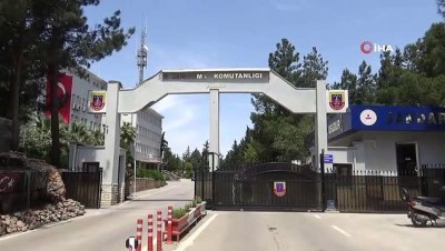 saldiri hazirligi -  Türk askerine karşı kullanılacağı tahmin edilen 66 ton bomba yapımında kullanılan malzeme ele geçirildi Videosu