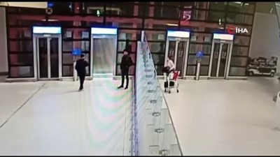 kacakcilik -  İstanbul Havalimanı’nda ilginç kaçakçılık polise takıldı Videosu