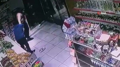  Tekel market işleten anne ve kızını tekme tokat böyle dövdü