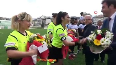 yesil sahalar - 'Kadınlar Günü'nde maçı kadınlar yönetti Videosu