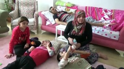 engelli cocuk -  Kanser hastası eşi ve engelli çocuklarına bakan anne için Sağlık Bakanlığı devreye girdi Videosu
