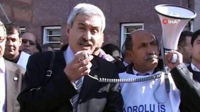   Eski Diyarbakır Büyükşehir Belediye Başkanı Selçuk Mızraklı, 'silahlı terör örgütüne üye olmak' suçundan 9 yıl 4 ay 15 gün hapis cezasına çarptırıldı.