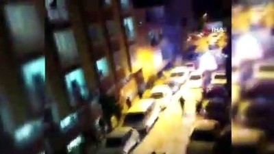 mahalle kavgasi - Gaziosmanpaşa’da gelin kaynana kavgası mahalleyi ayağa kaldırdı: 2 yaralı Videosu