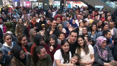 sinema salonu -  'Zengo' filmine İzmir'de özel gala Videosu