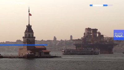petrol arama - Dev petrol arama platformu 'Scarabeo 9' İstanbul Boğazı'ndan geçti Videosu