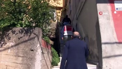  İlkokul öğrencisi Buğlem Su kumbarasındaki parayı  ‘Biz bize yeteriz Türkiyem'  kampanyasına bağışladı