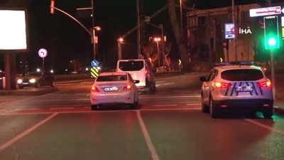  İstanbul’da sokağa çıkma kısıtlaması denetimi gece sürüyor
