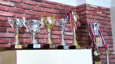 takim kampi -  Milli atlet Tuğba Güvenç olimpiyatlara evde böyle hazırlanıyor Videosu