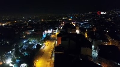  Sokağa çıkma kısıtlaması sonrası Bursa sokakları bomboş kaldı
