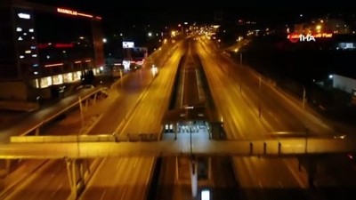  Sokağa çıkma kısıtlamasının başlamasının ardından İstanbul'un yolları boş kaldı