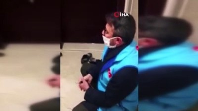  Yardıma koştukları yaşlı vatandaşın vefat ettiğini öğrenen imam Kur'anı Kerim okudu