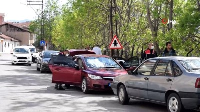 silahli saldiri -  Otomobilinde silahlı saldırıya uğradı Videosu