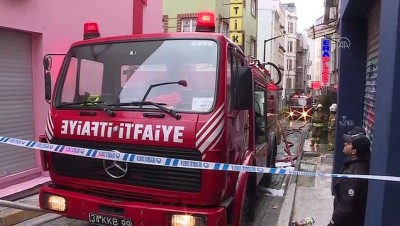 Beyoğlu'nda iş hanında çıkan yangında 1 kişi hayatını kaybetti - İSTANBUL