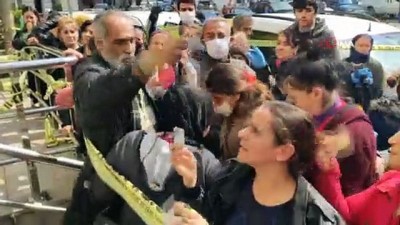 kalaba -   Polis, PTT önündeki sıra tartışmasına müdahale etti Videosu