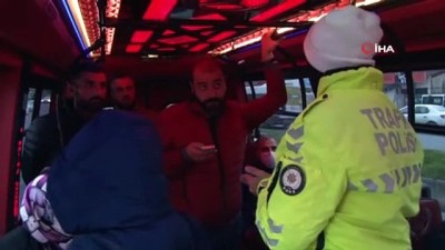minibuscu -  Sosyal mesafe kuralını hiçe saydılar: Minibüslerde şoke eden görüntü Videosu